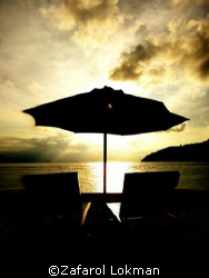 Sunset in Paradise...taken with Canon S80 by Zafarol Lokman 